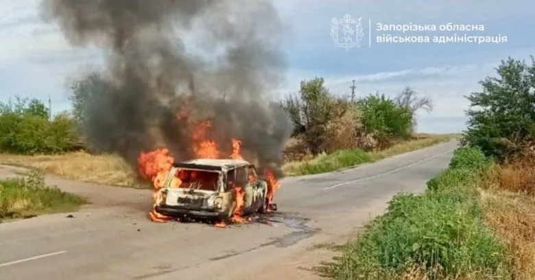 Российский дрон атаковал гражданский автомобиль в Харьковской области: погиб мужчина, пострадали женщина и ребенок