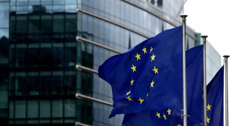 ЄС продовжив санкції проти російських гібридних загроз: у списку Медведчук і Марчевський