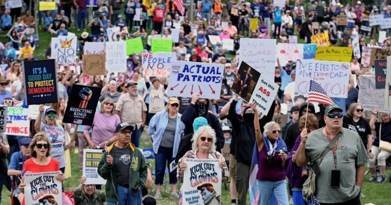 В США прошли массовые протесты против политики президента Дональда Трампа