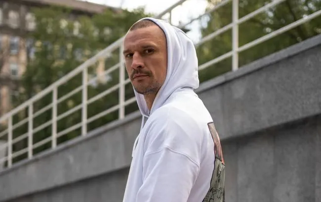 Тарас Цимбалюк кардинально изменил имидж: актер стал блондином перед новым сезоном «Холостяка»