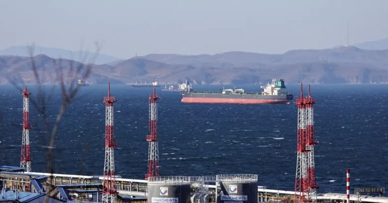 Экспорт российской нефти вырос до рекордного уровня из-за атак на НПЗ