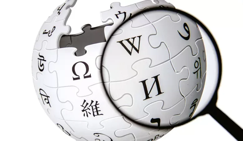 Трафик Wikipedia уменьшается из-за популярности ИИ, соцсетей и новых платформ
