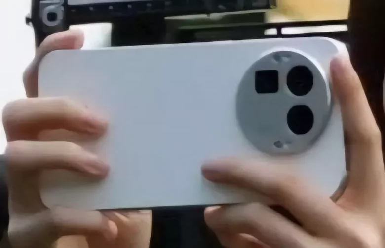 Realme GT 8 Pro: появились реальные фото и характеристики нового смартфона
