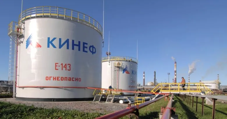 Генштаб сообщил об ударах по нефтеперерабатывающему заводу и военным объектам в России