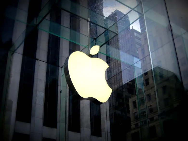 Apple сокращает производство iPhone Air и наращивает выпуск iPhone 17