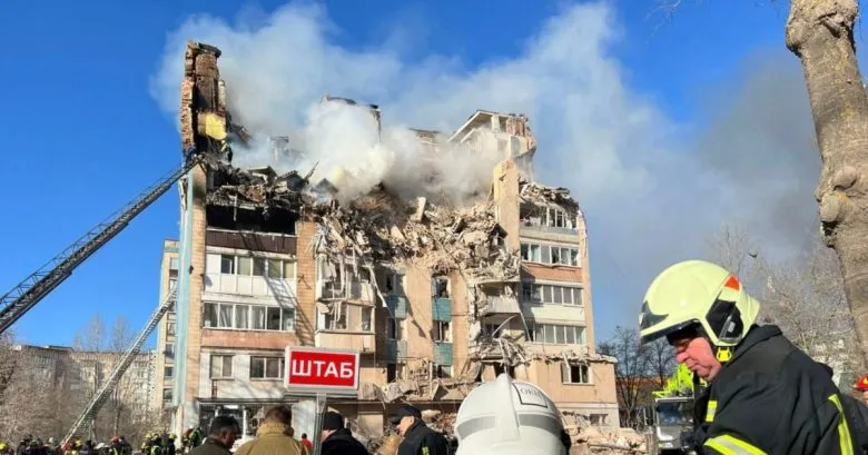 Количество погибших в Тернополе возросло до 25, среди них дети: последствия ракетного удара