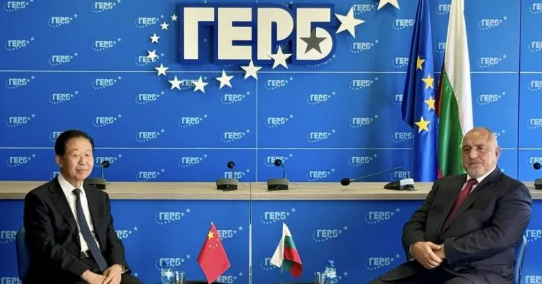 Владна партія Болгарії зняла український прапор зі штабу на вимогу китайської делегації