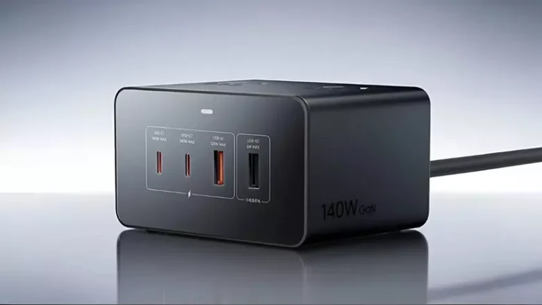 Xiaomi выпустила мощную настольную зарядную станцию 140W с восемью портами