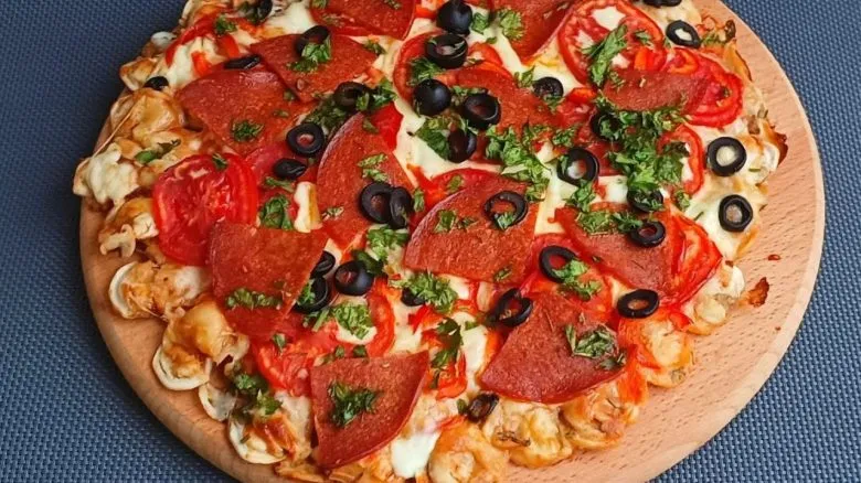 Оригинальный рецепт пиццы из пельменей: быстрая и вкусная ужин
