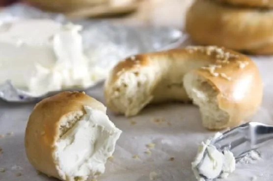 Montreal style bagels: як приготувати смачні бейгли вдома