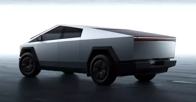 Tesla представила доступнішу версію Cybertruck та знизила ціну на Cyberbeast