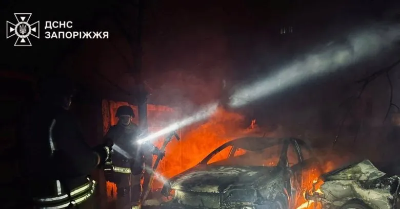 В Запорожье после ночной атаки рф пострадали люди и повреждено более 20 домов