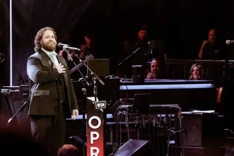 Кантрі-співак Джон Майкл Фінлі виступив на Grand Ole Opry у костюмі від DAMIRLI