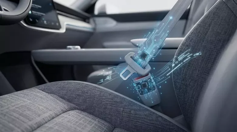 Volvo EX60 впроваджує інтелектуальні паски безпеки з адаптивним натягом