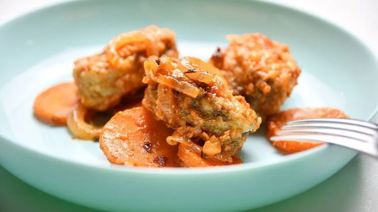 Пошаговый рецепт нежного хека в томатном соусе для вкусного ужина
