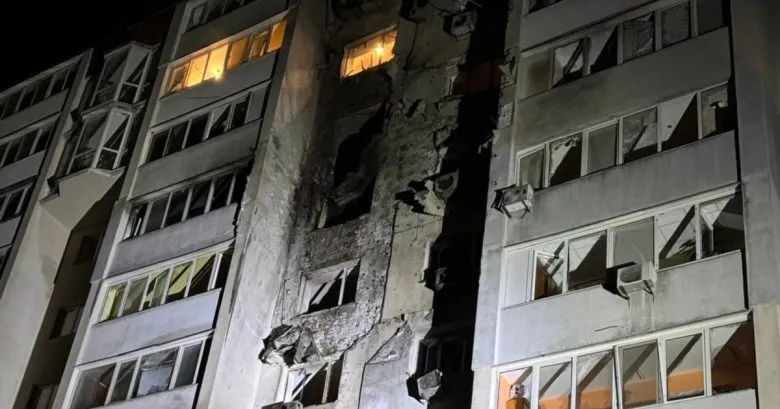 Количество жертв российской атаки на Одессу возросло до двух, повреждена портовая инфраструктура