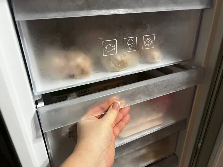 Як пластикова пляшка допоможе зберегти продукти під час відключень світла