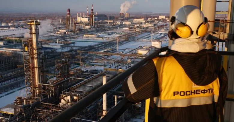 Дрони атакували нафтопереробні заводи у Самарській області росії: виникли пожежі