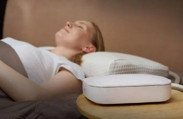 Японцы представили умную подушку Mirakuru Pillow для здорового сна