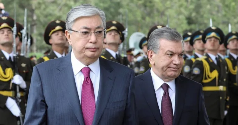 Президенти Казахстану та Узбекистану відвідають святкування 9 травня у москві