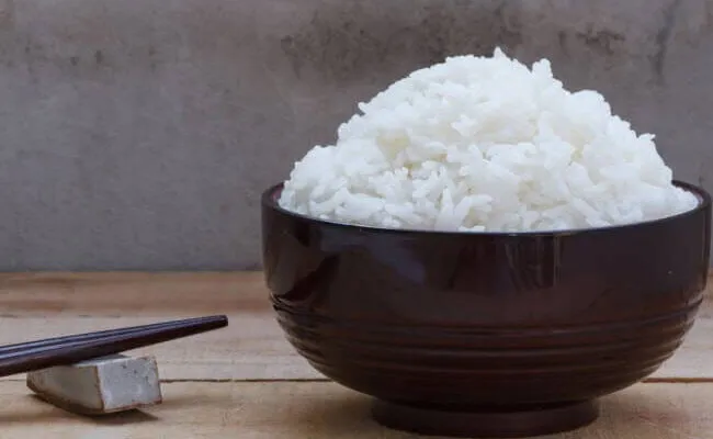 Основные влияния белого риса на здоровье: преимущества и риски продукта