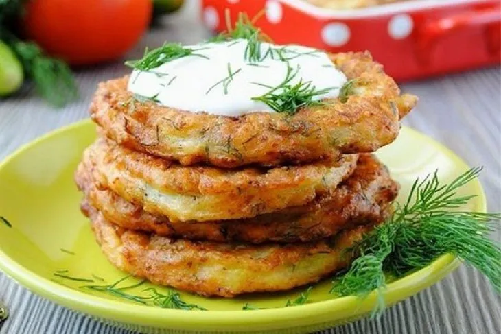 Как приготовить вкусные луковые оладьи «кульбаті»: пошаговый рецепт