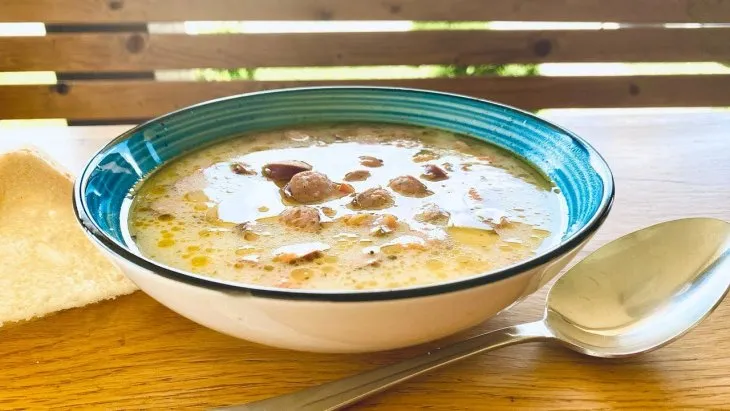 Сырный суп с охотничьими колбасками: пошаговый рецепт вкусного обеда