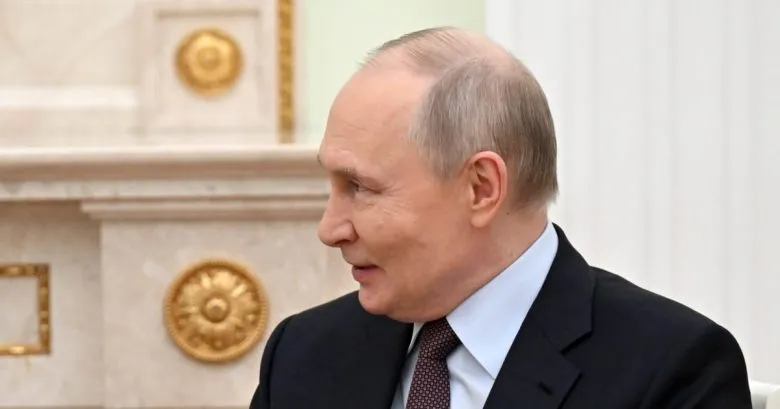 Путин отрицает наличие военных объектов РФ в месте удара по Старобельску