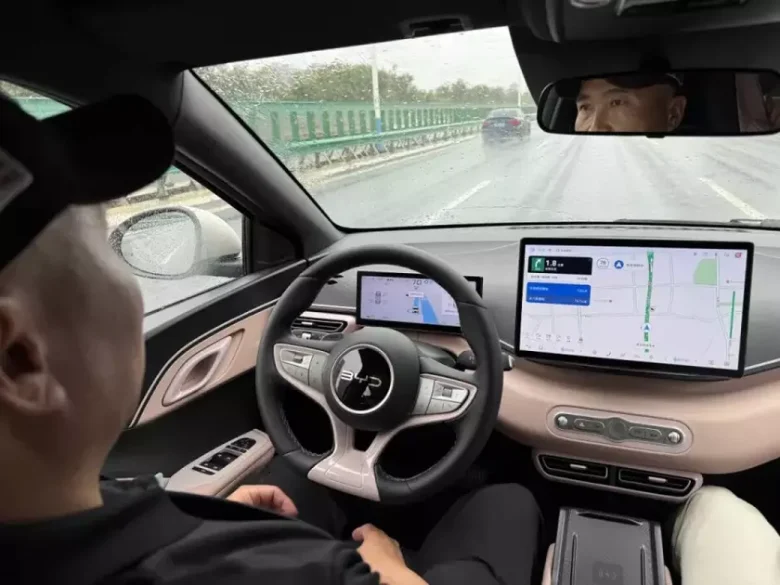 BYD покриватиме збитки за ДТП під час використання автопілота Urban NOA