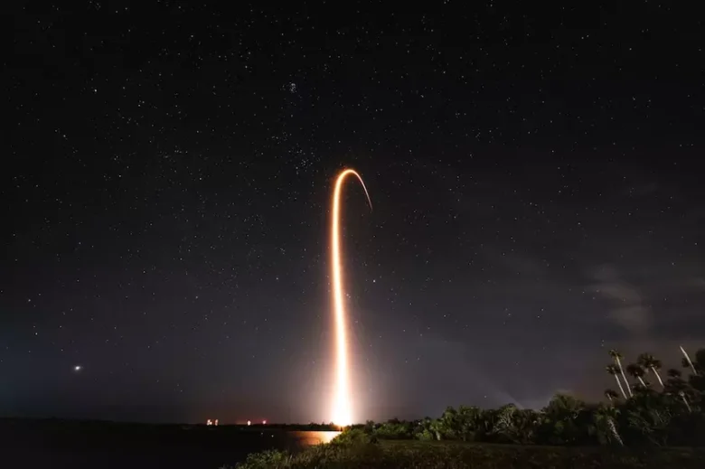 SpaceX встановила рекорд: понад 10 000 супутників Starlink на орбіті та старт покоління V3